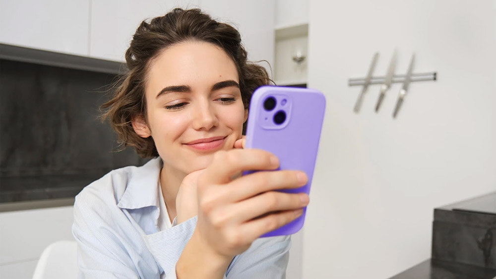 Customer service in 2025: Tips & key metrics for success